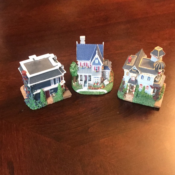 New Liberty Falls Collection 3x$20 - Picture 2 of 12